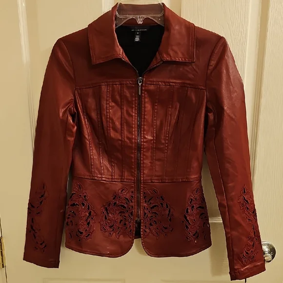 ๐ค๐คWhite House Black Market Burgundy Denim Coated Jacket - Size Small/0 - Picture 5 of 16